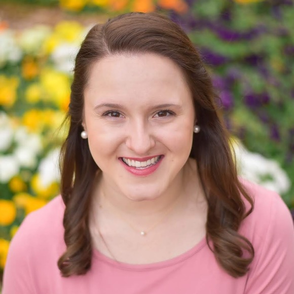 Meet your Posher, Christina - Picture 1 of 1